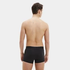 Calvin Klein Black Boxer Trunk Zwart -Mode lingerie aHR0cHM6Ly93d3cuYm94ZXJzLm5sL21lZGlhL2NhdGFsb2cvcHJvZHVjdC9jL2EvY2FsdmluLWtsZWluX25iMTkzMmEtMDAxX21vZGVsX2FjaHRlcmthbnRfMS5qcGc c3RvcmU9Ym94ZXJzX25sJmltYWdlLXR5cGU9aW1hZ2U