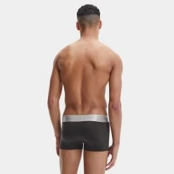 Calvin Klein Reconsidered Steel 3-pack Microfiber Lowrise Boxer Trunks Zwart -Mode lingerie aHR0cHM6Ly93d3cuYm94ZXJzLm5sL21lZGlhL2NhdGFsb2cvcHJvZHVjdC9jL2EvY2FsdmluLWtsZWluX25iMzA3NGEtN3YxX2FjaHRlcmthbnRfbW9kZWwuanBnP3N0b3JlPWJveGVyc19ubCZpbWFnZS10eXBlPWltYWdl