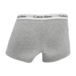 Calvin Klein Jongens 2-pack Boxers Grijs & Wit -Mode lingerie aHR0cHM6Ly93d3cuYm94ZXJzLm5sL21lZGlhL2NhdGFsb2cvcHJvZHVjdC9jL2EvY2FsdmluLWtsZWluX2I3MGI3OTIwMDAtOTI2XzJfYWNodGVya2FudC5qcGc c3RvcmU9Ym94ZXJzX25sJmltYWdlLXR5cGU9aW1hZ2U
