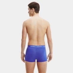 Calvin Klein 3-pack Lowrise Boxer Trunks Multi 4KU -Mode lingerie aHR0cHM6Ly93d3cuYm94ZXJzLm5sL21lZGlhL2NhdGFsb2cvcHJvZHVjdC9jL2EvY2FsdmluLWtsZWluXzI2NjRnLTRrdV8zX21vZGVsX2FjaHRlcmthbnRfMi5qcGc c3RvcmU9Ym94ZXJzX25sJmltYWdlLXR5cGU9aW1hZ2U