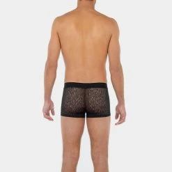 HOM HO1 Microfiber Boxer Temptation Rudy Zwart -Mode lingerie aHR0cHM6Ly93d3cuYm94ZXJzLm5sL21lZGlhL2NhdGFsb2cvcHJvZHVjdC9oL28vaG9tXzQwMjUxOS1qMDA0X21vZGVsX2FjaHRlcmthbnQuanBnP3N0b3JlPWJveGVyc19ubCZpbWFnZS10eXBlPWltYWdl