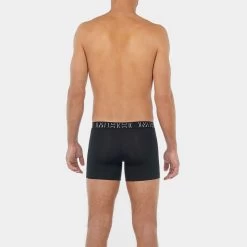 HOM 3-pack Boxers Rayan Zwart & Grijs -Mode lingerie aHR0cHM6Ly93d3cuYm94ZXJzLm5sL21lZGlhL2NhdGFsb2cvcHJvZHVjdC9oL28vaG9tXzQwMjUyNi10MDMzXzJfbW9kZWxfYWNodGVya2FudC5qcGc c3RvcmU9Ym94ZXJzX25sJmltYWdlLXR5cGU9aW1hZ2U