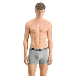 PUMA Everyday 3-pack Boxers Grijs -Mode lingerie aHR0cHM6Ly93d3cuYm94ZXJzLm5sL21lZGlhL2NhdGFsb2cvcHJvZHVjdC9wL3UvcHVtYV83MDEyMDY1NDYtMDA0XzFfbW9kZWxfdm9vcmthbnQuanBnP3N0b3JlPWJveGVyc19ubCZpbWFnZS10eXBlPWltYWdl
